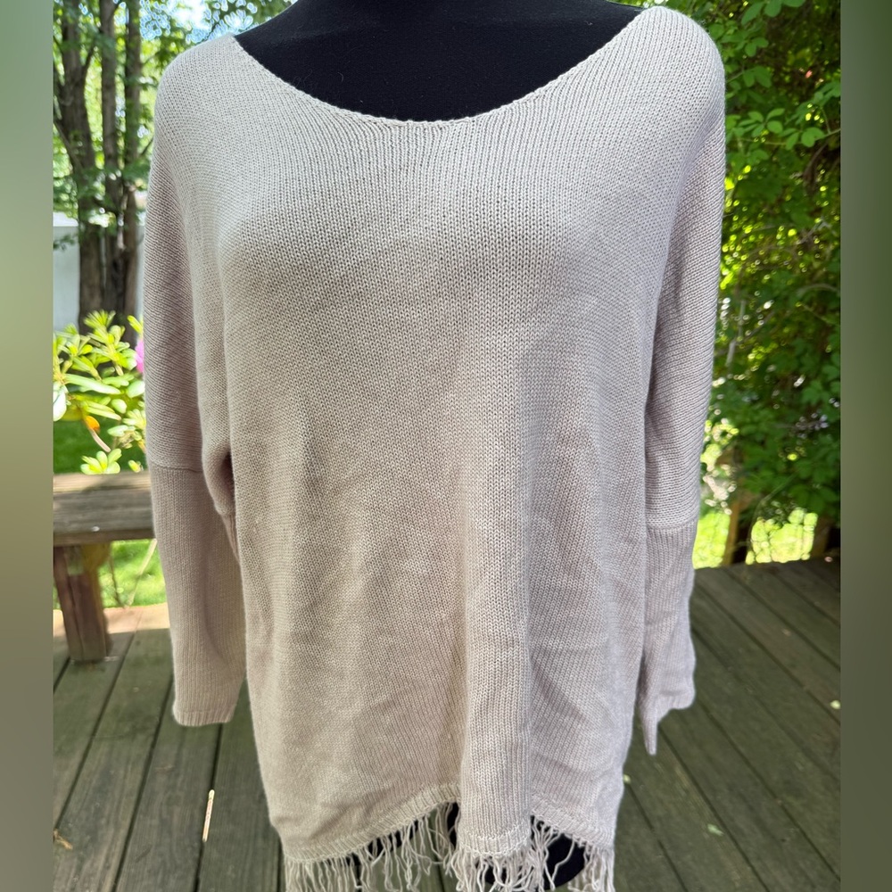 Women’s Lightweight Fringe-Hem Sweater‎ Tunic - Taupe